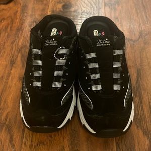 Sketchers slide on shoes